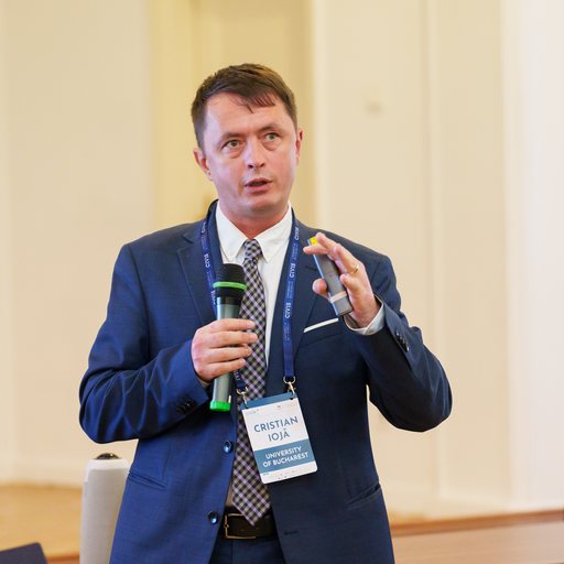 speaker-photo